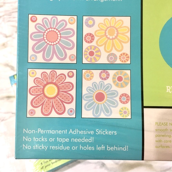 💝 Removable & repositionable wall stickers 💝 pastel flower design 12x12 sheets - Picture 4 of 7